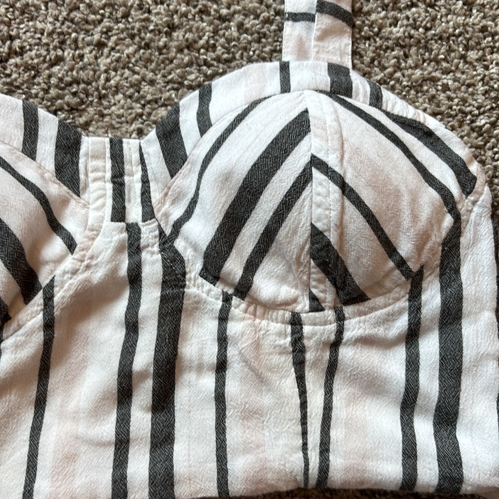 Cropped Top - Picture 2 of 6